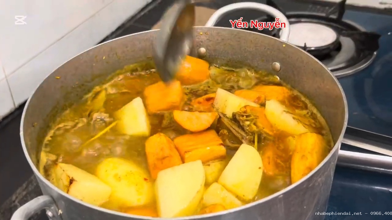 Cách nấu cà ri vịt xiêm thơm béo, thịt dai ngon đậm vị