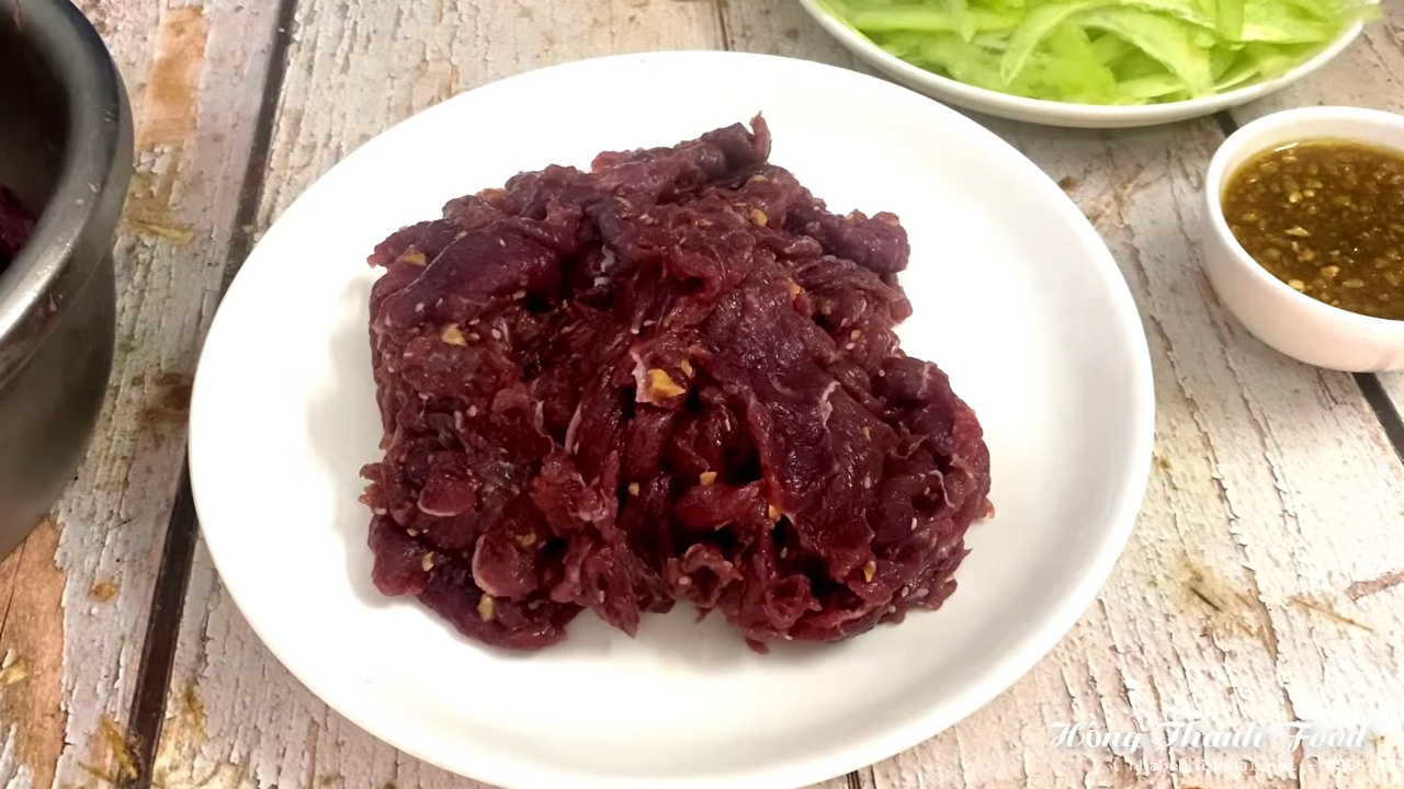 Cách làm bò né với khổ qua giòn, thịt bò mềm, không chảy nước