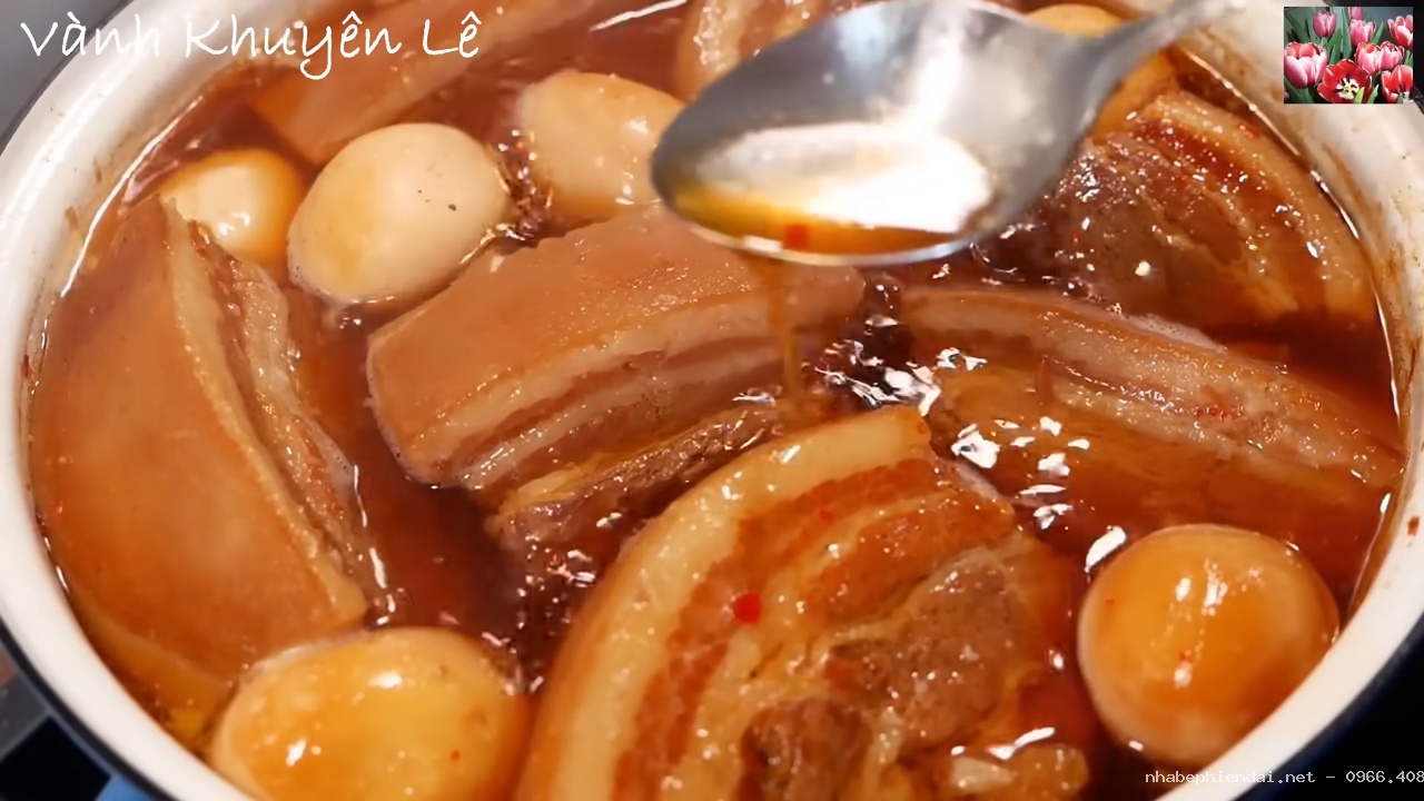 Cách làm thịt kho tàu, thịt kho trứng thịt mềm rệu, mỡ trong và lên màu nâu cánh gián đẹp