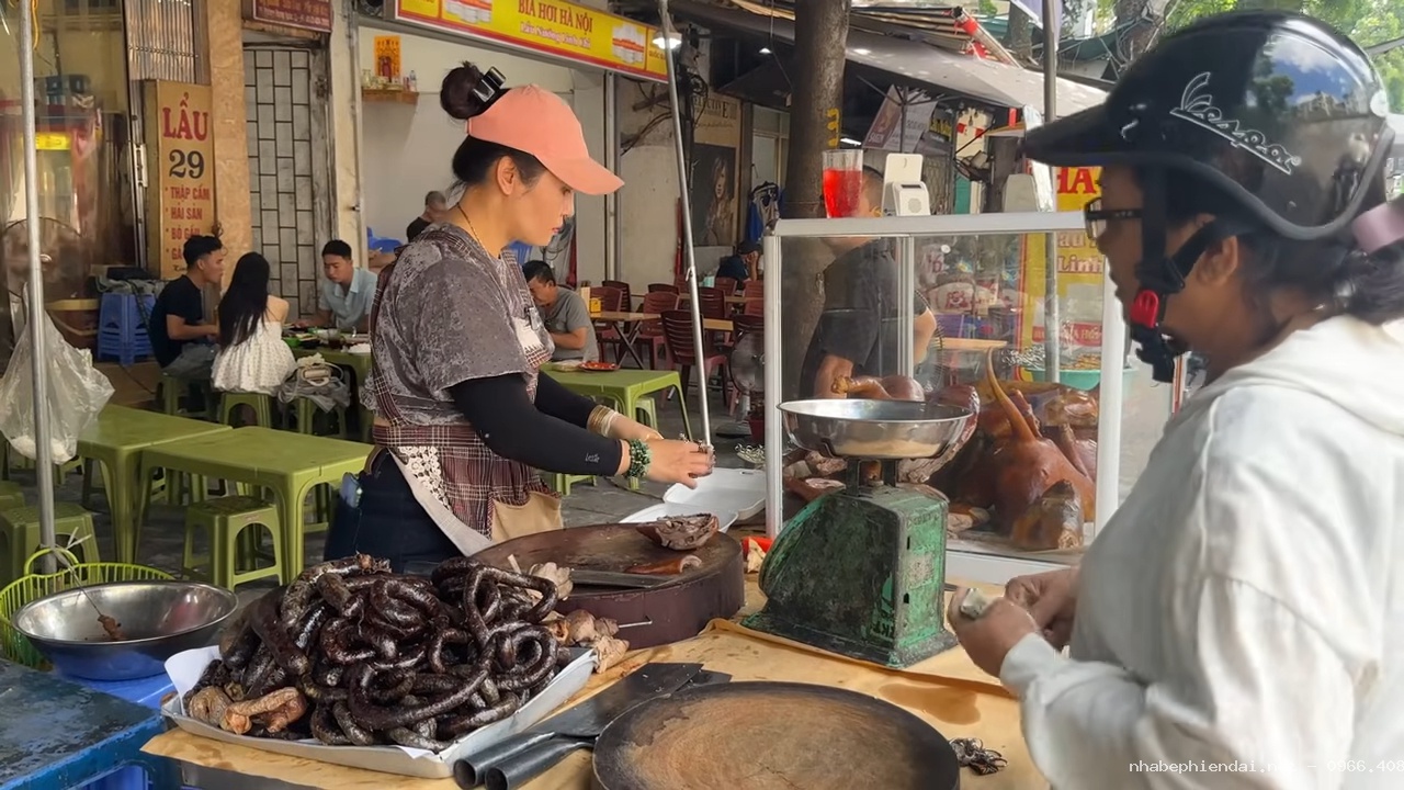 Khám phá nghề làm thịt chó truyền thống và những câu chuyện xoay quanh món ăn đặc sản