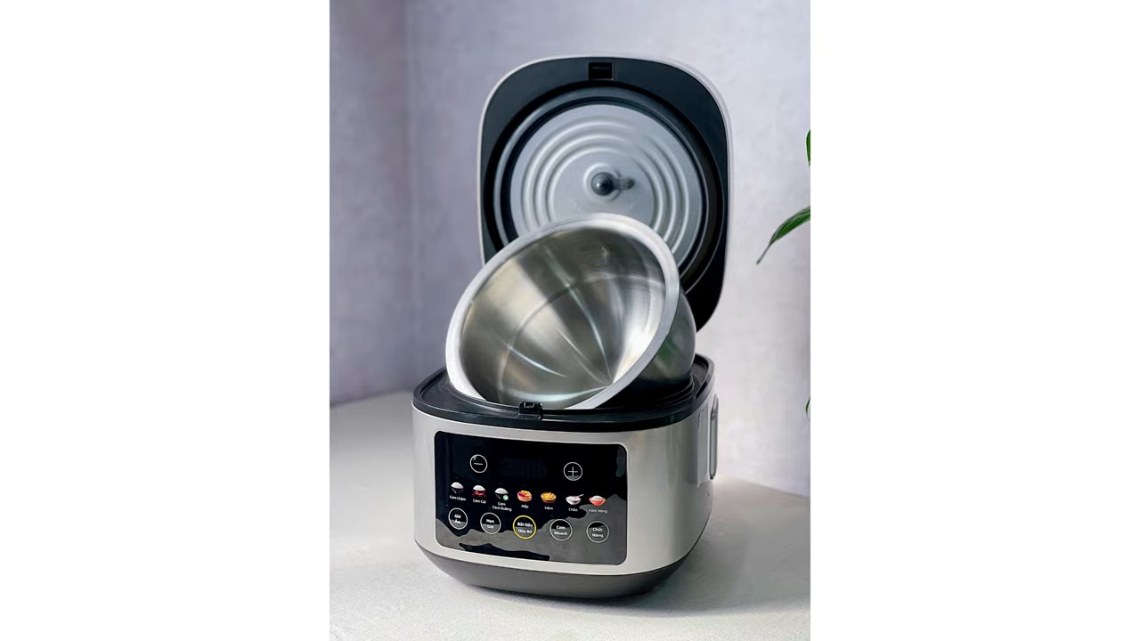 So sánh nồi cơm điện lòng inox 304 và lòng gốm sứ có gì khác biệt?