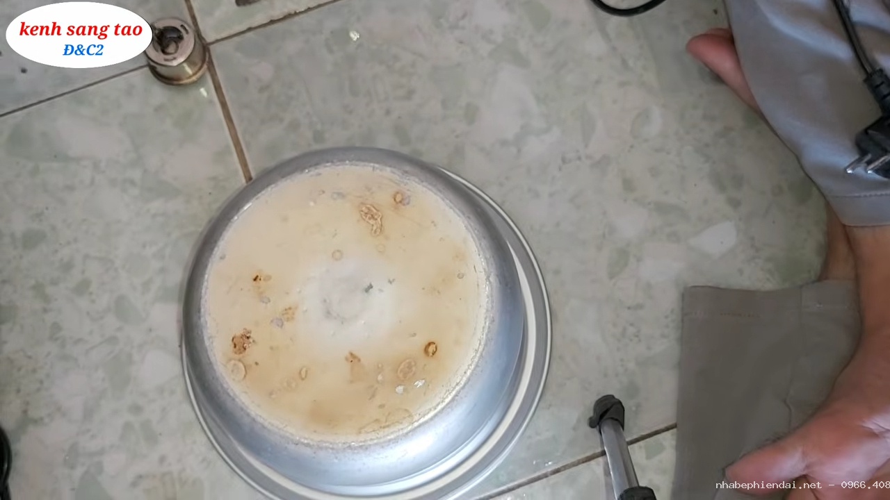 Cách sửa nồi cơm điện nấu cơm sống, cơm khét do yếu nam châm và lòng nồi bị móp
