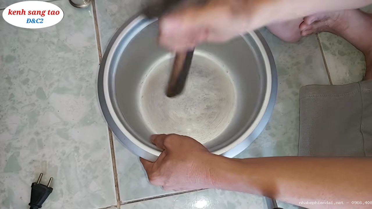 Cách sửa nồi cơm điện nấu cơm sống, cơm khét do yếu nam châm và lòng nồi bị móp