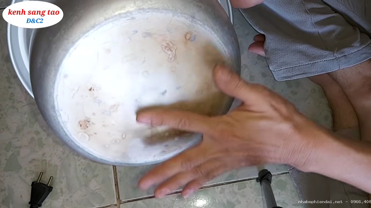 Cách sửa nồi cơm điện nấu cơm sống, cơm khét do yếu nam châm và lòng nồi bị móp