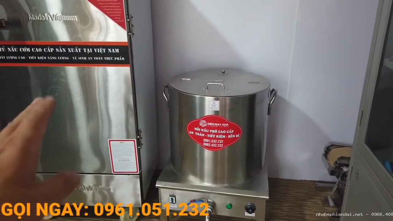 Nên chọn nồi luộc giò hay tủ hấp giò chả chuyên dụng?
