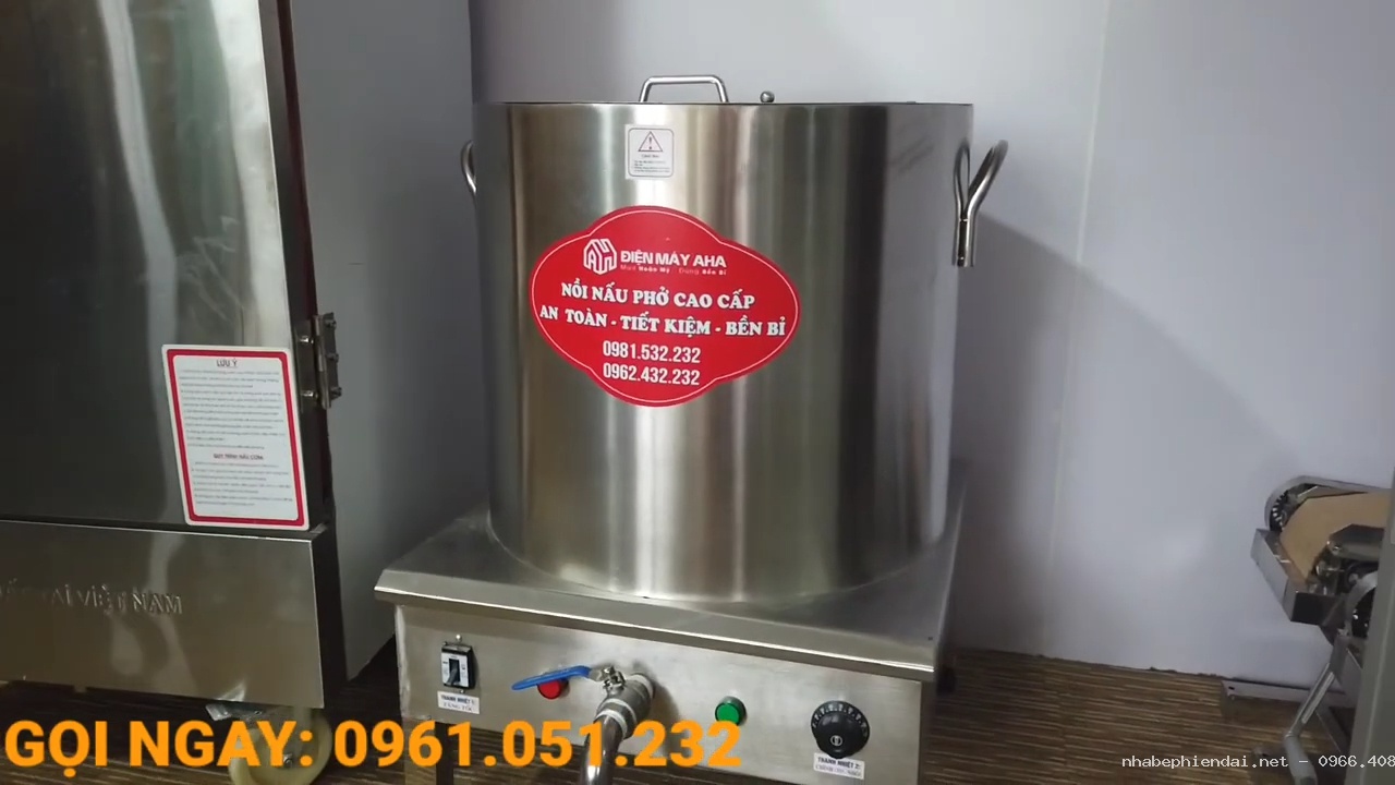 Nên chọn nồi luộc giò hay tủ hấp giò chả chuyên dụng?