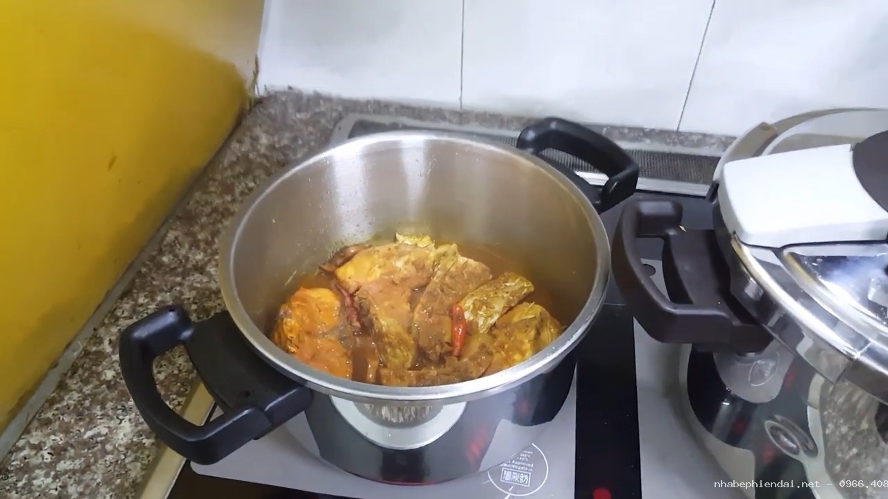 Nồi áp suất Tefan nấu cá kho, kho thịt, hầm xương đa năng